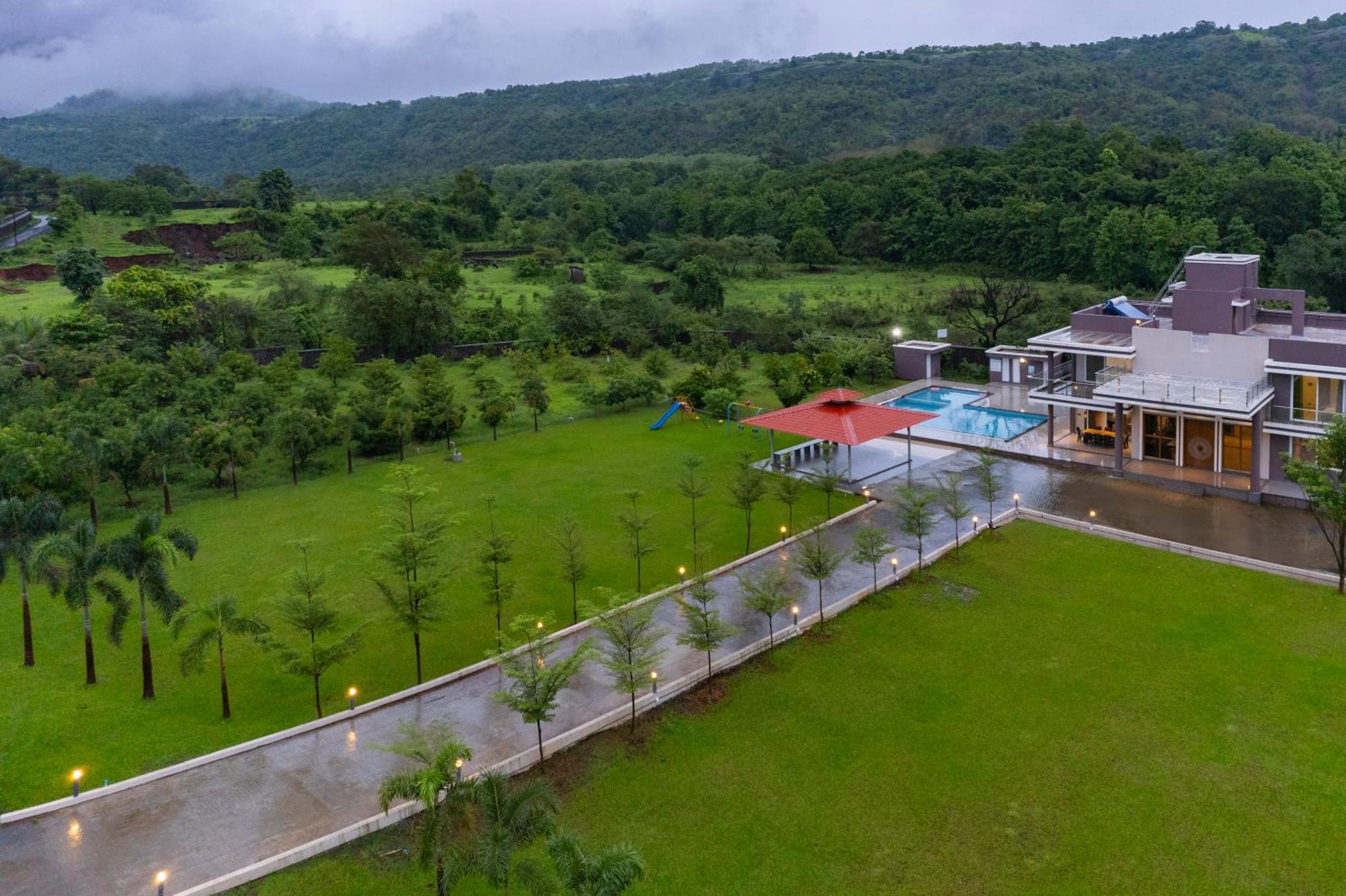 Stayscape Shreeji Farms 4Bhk Карджат Екстериор снимка