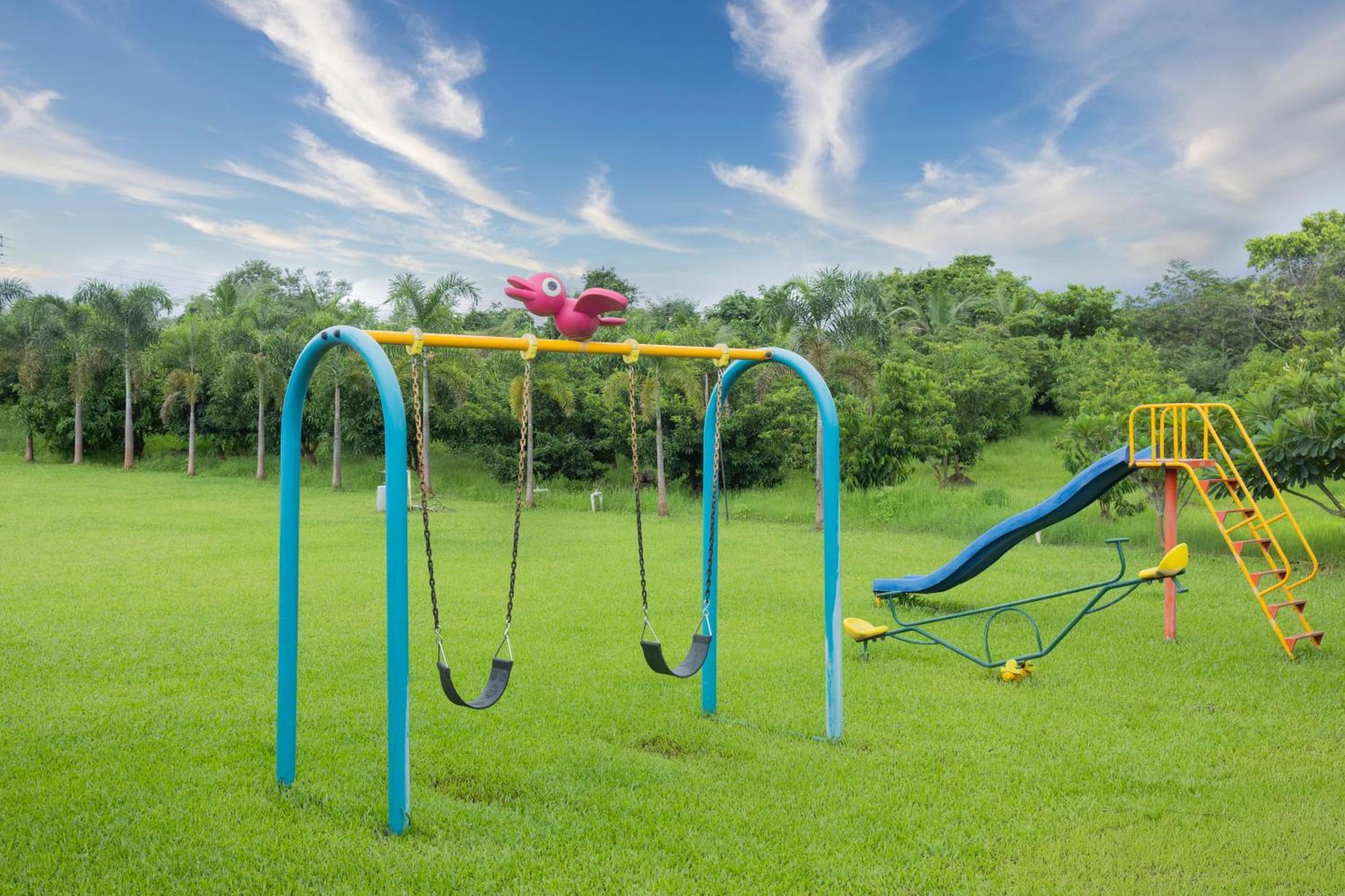 Stayscape Shreeji Farms 4Bhk Карджат Екстериор снимка